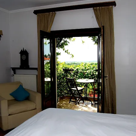 Jennifer מלון Taxiarches (Drama)